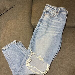 Distressed Light Blue Jeans American Eagle *short*